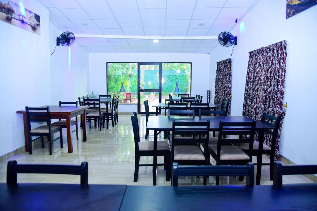 Hotel Moonstone Anuradhapura Exterior foto