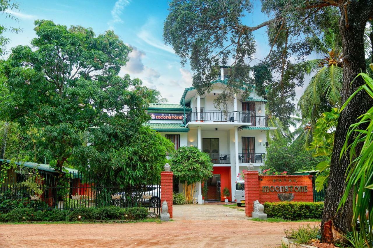 Hotel Moonstone Anuradhapura Exterior foto